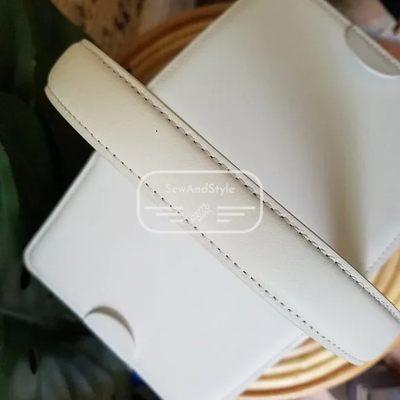 Kate Spade NWT Picnic Strawberry Wicker Basket Warm Beige plaid inside - Picture 12 of 13